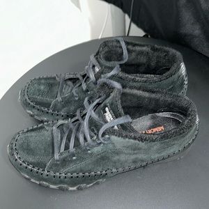 Skechers relaxed fit memory foam shoes